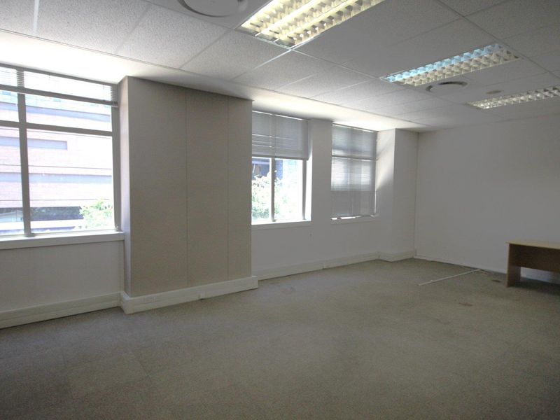 Office space to let in Rosebank - Photo 8