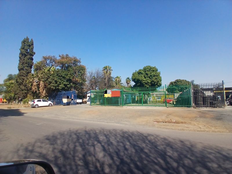 Corner Opportunity - Photo 10
