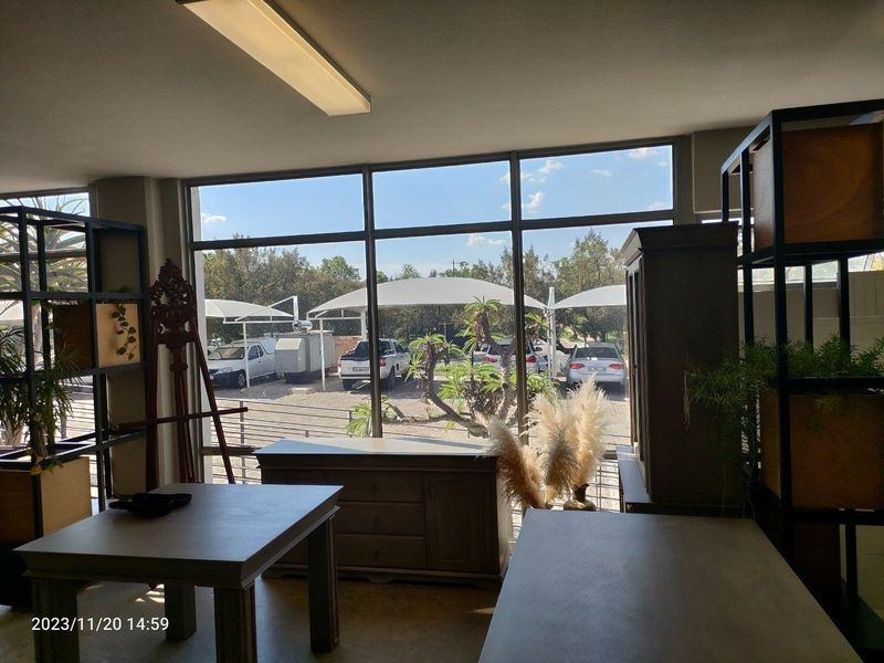 1287m2 warehouse -To Let - Photo 10