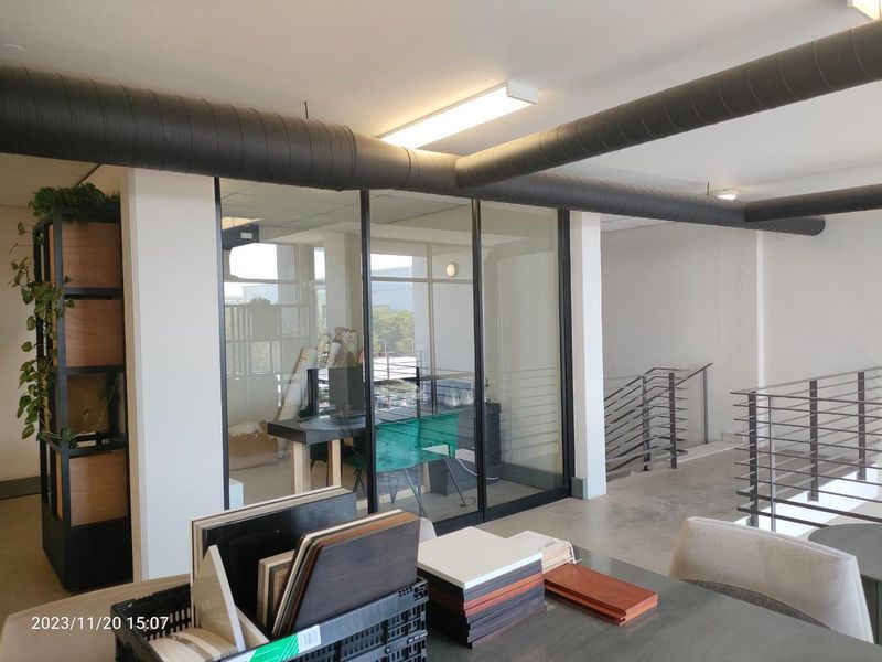 1287m2 warehouse -To Let - Photo 2