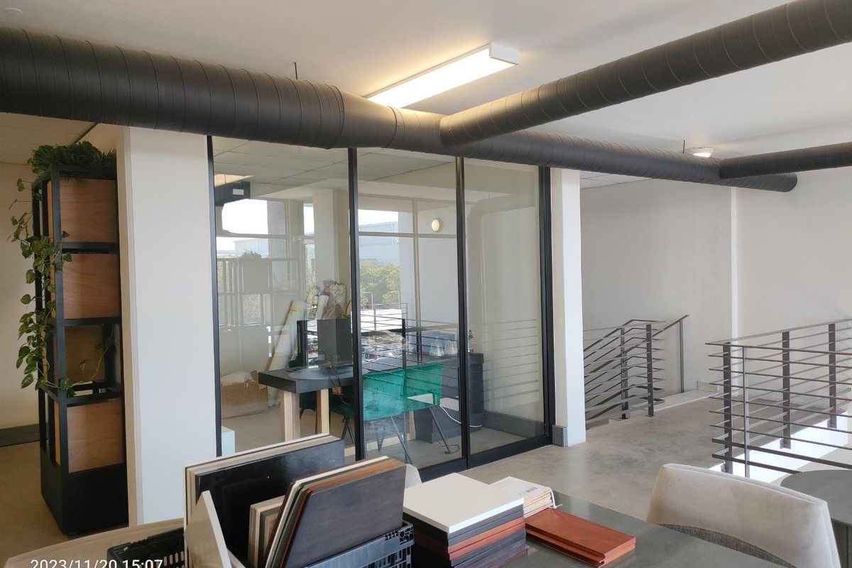 1287m2 warehouse -To Let - Photo 2