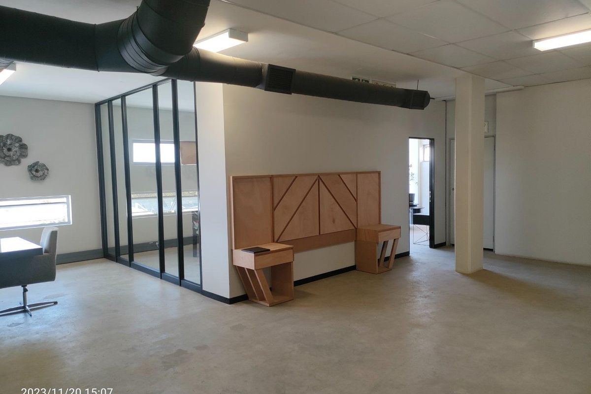 1287m2 warehouse -To Let - Photo 4
