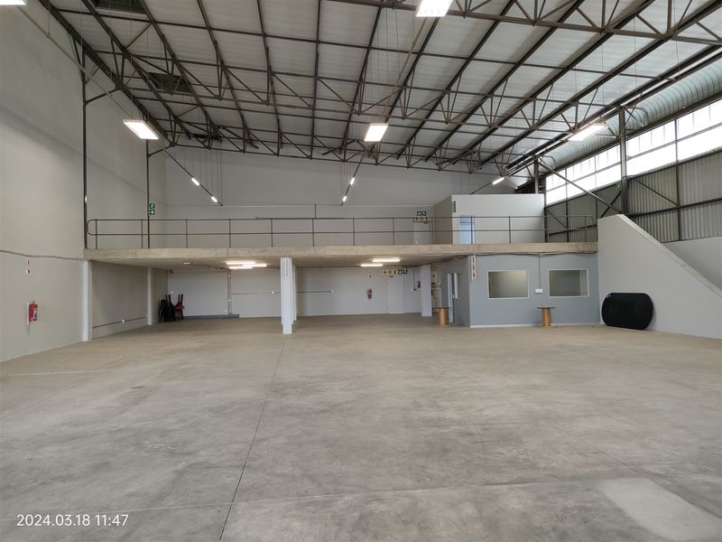 1287m2 warehouse -To Let - Photo 4