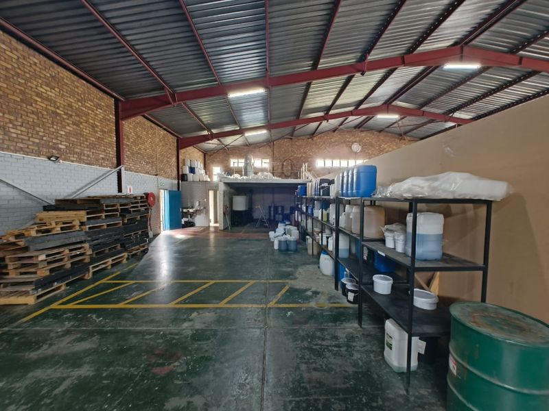 Commercial building for sale in Trichardt, great location. - Photo 6