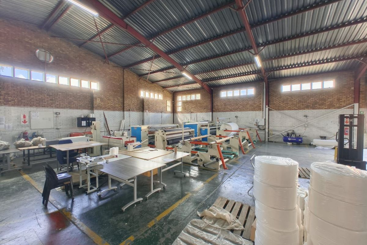 Commercial building for sale in Trichardt, great location. - Photo 3