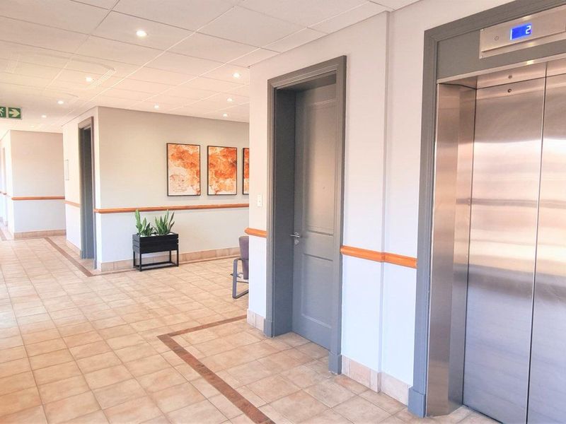 Office space to let on the first floor of 5 Mellis Road in Rivonia - Photo 6