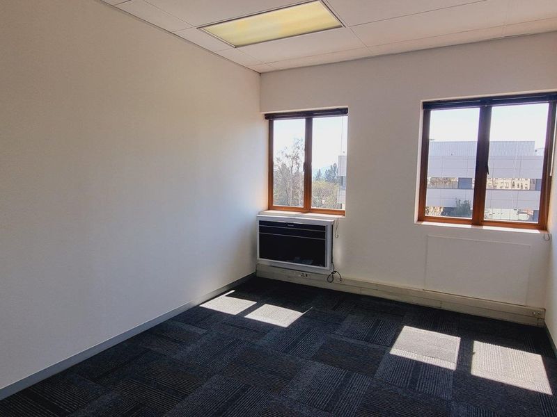 Office space available to let in 5 Mellis Road - Photo 9