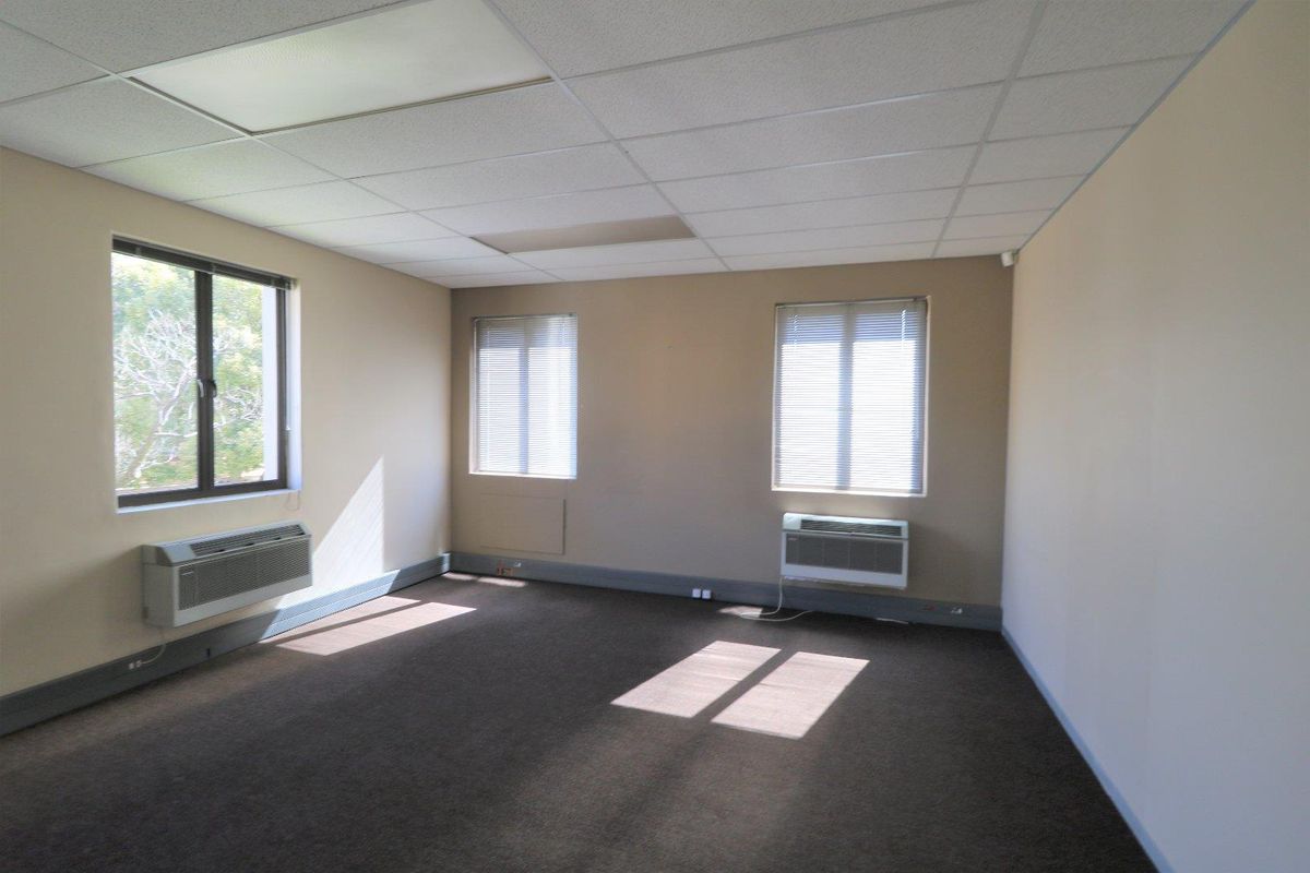 Freestanding Building to let in Rivonia - Photo 4