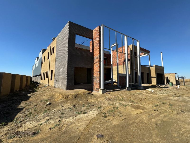 Prime Industrial Property for Sale in Secunda, located near Sasol's main entrance - Photo 10