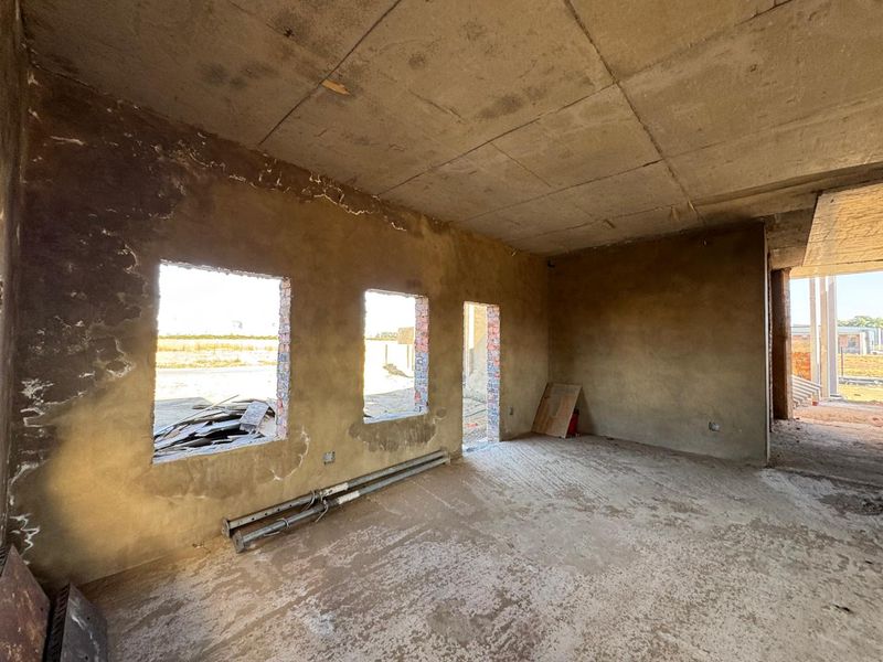 Prime Industrial Property for Sale in Secunda, located near Sasol's main entrance - Photo 6