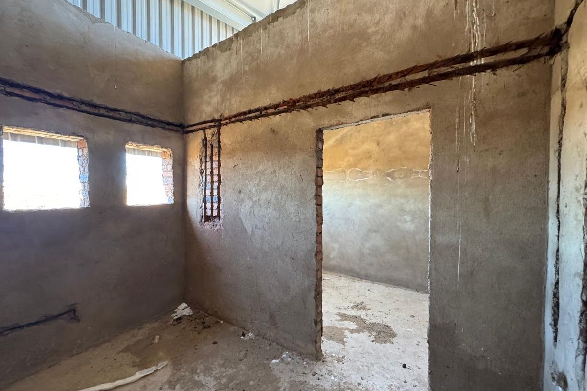 Prime Industrial Property for Sale in Secunda, located near Sasol's main entrance - Photo 4