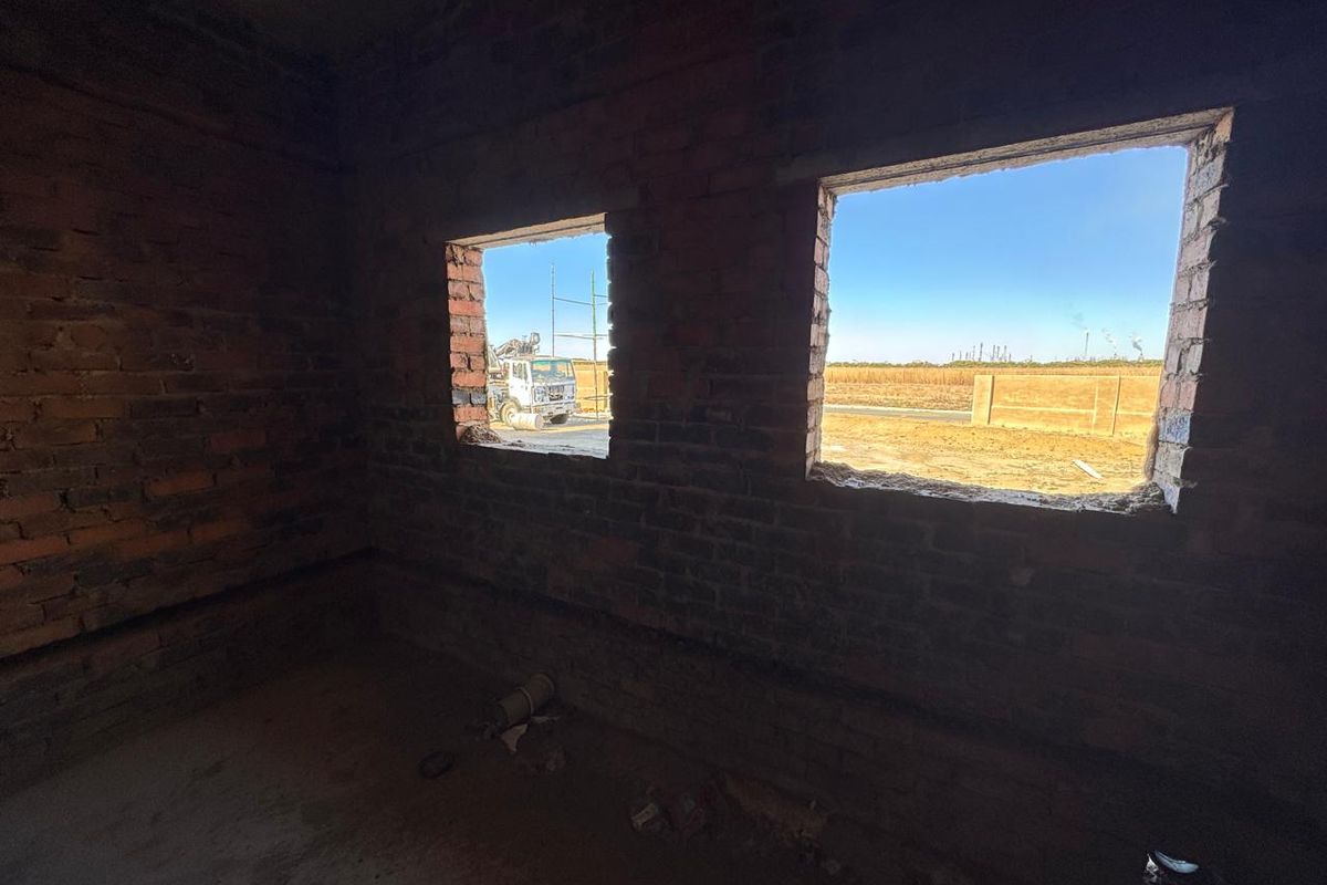 Prime Industrial Property for Sale in Secunda, located near Sasol's main entrance - Photo 3