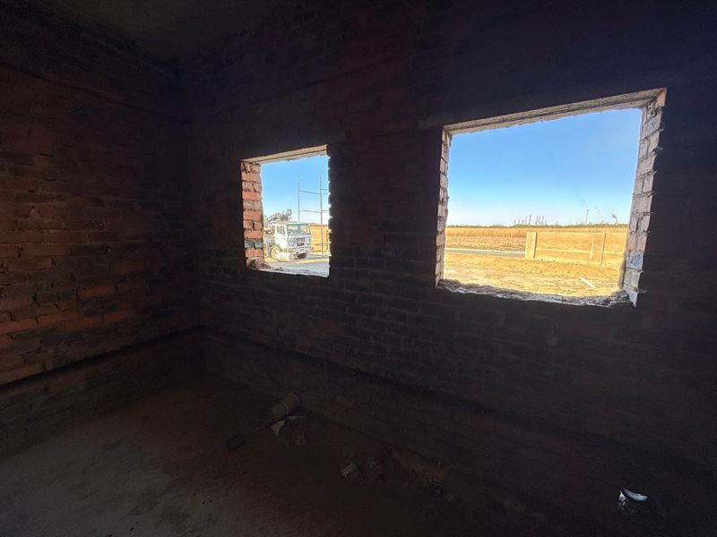 Prime Industrial Property for Sale in Secunda, located near Sasol's main entrance - Photo 3