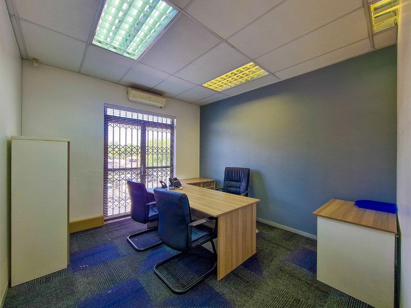 164m2 Furnished Office to Let in Ruimsig - Photo 9