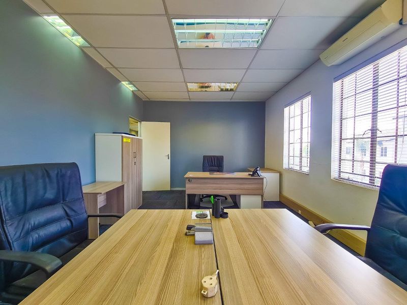 164m2 Furnished Office to Let in Ruimsig - Photo 10