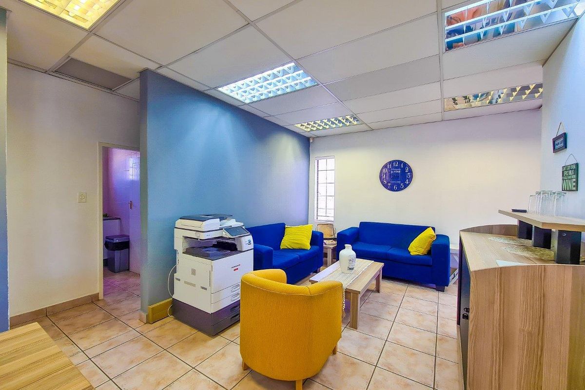 164m2 Furnished Office to Let in Ruimsig - Photo 5