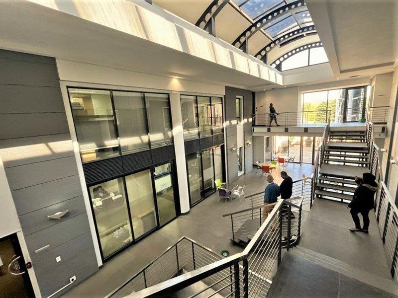 Commercial office space to let in Houghton - Photo 3