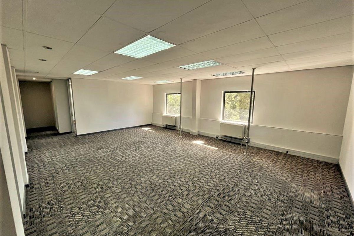 Commercial office space to let in Houghton - Photo 4