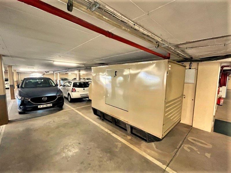 Commercial office space to let in Houghton - Photo 9