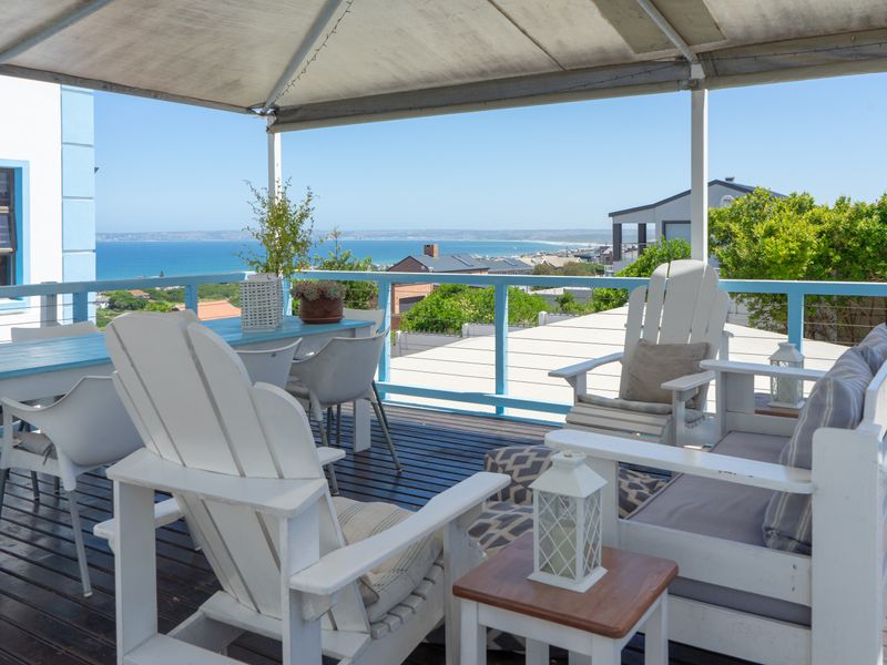 8 Bedroom Guest house with ocean view. - Photo 4