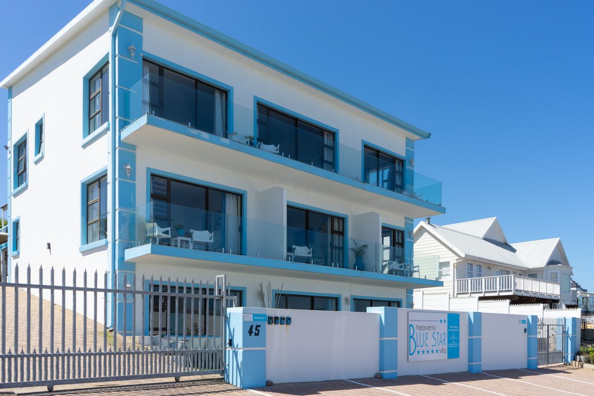8 Bedroom Guest house with ocean view. - Photo 2