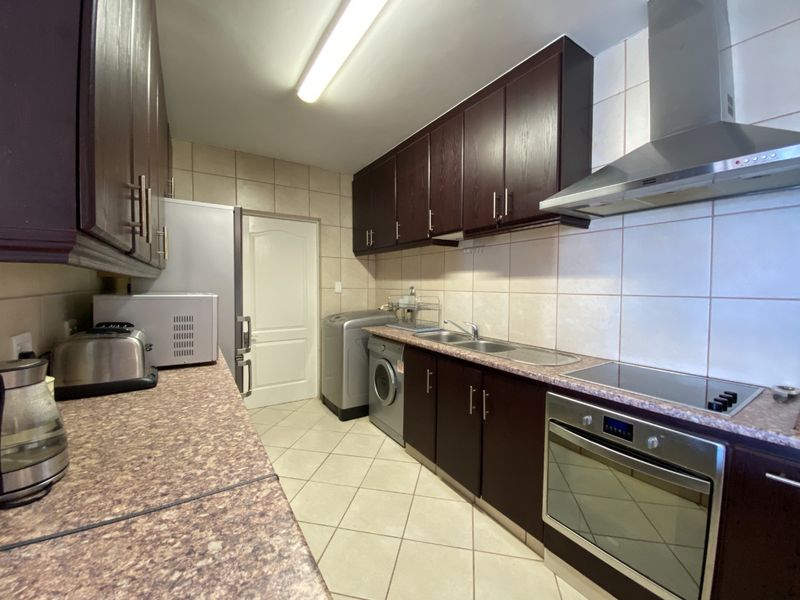 8 Bedroom Guest house with ocean view. - Photo 10