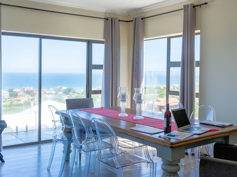 8 Bedroom Guest house with ocean view. - Photo 9