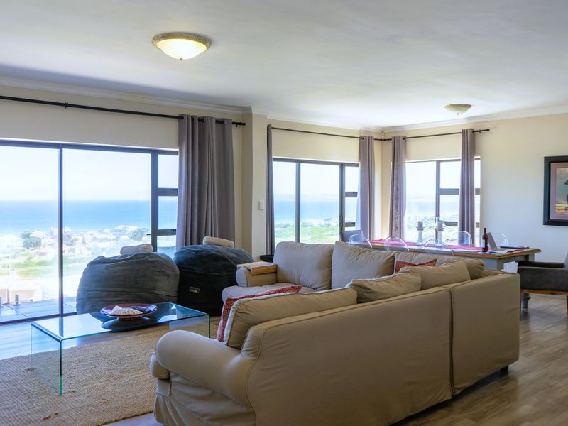 8 Bedroom Guest house with ocean view. - Photo 8