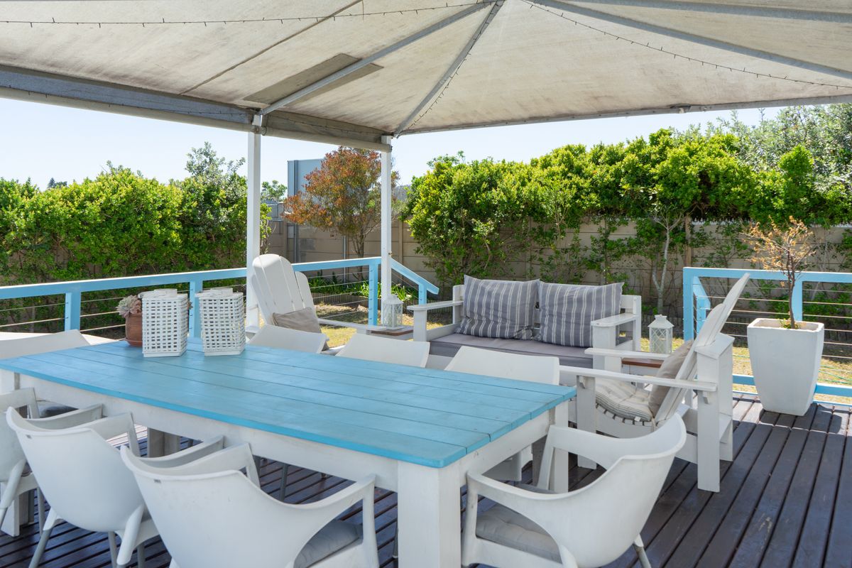 8 Bedroom Guest house with ocean view. - Photo 5