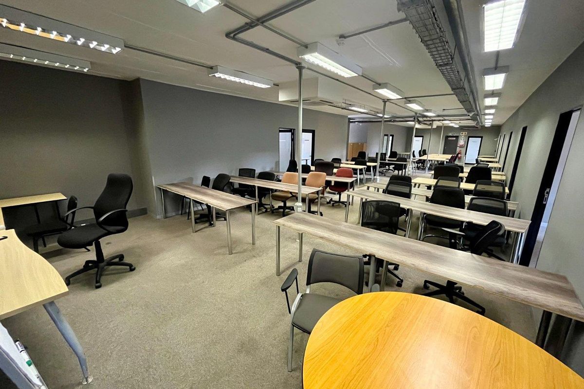 Commercial office space for sale in Houghton - Photo 5