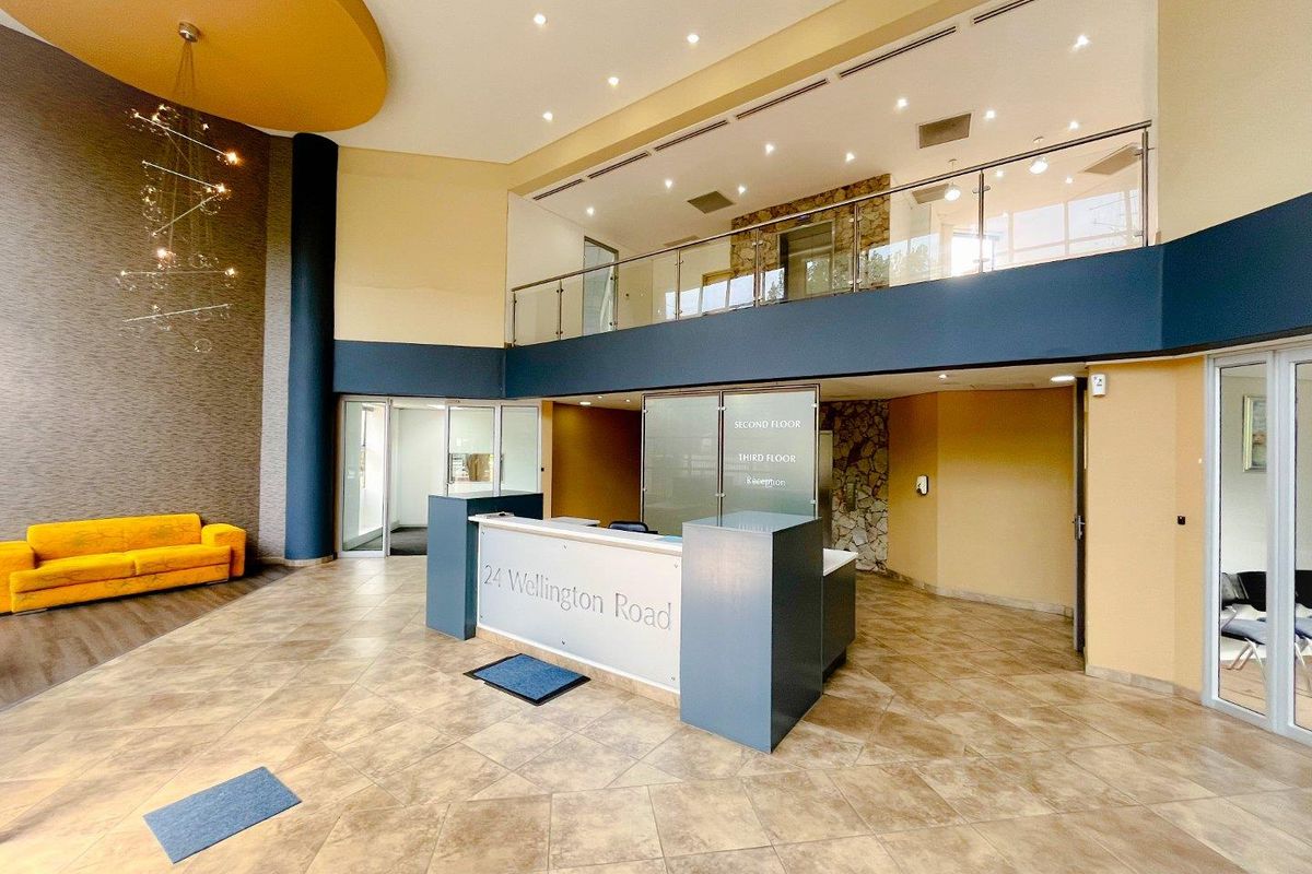Commercial office space to rent in Parktown - Photo 2