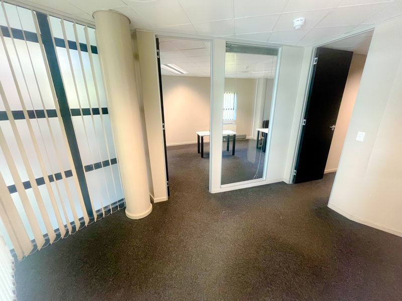 Commercial office space to et - Photo 3
