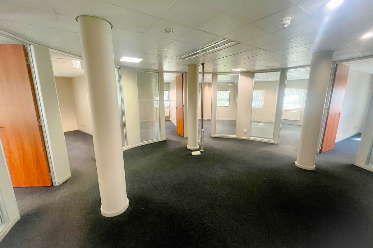 Commercial office space to et - Photo 5