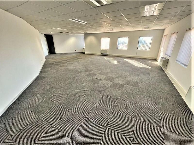 Commercial office space to rent in Parktown - Photo 5