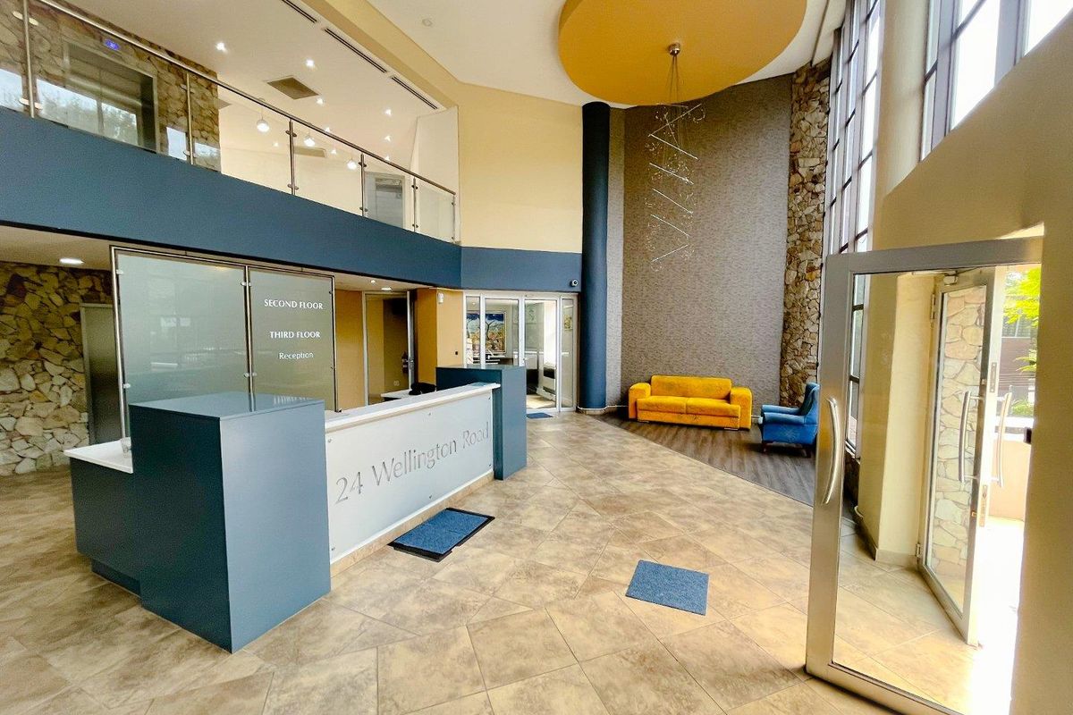 Commercial office space to rent in Parktown - Photo 2