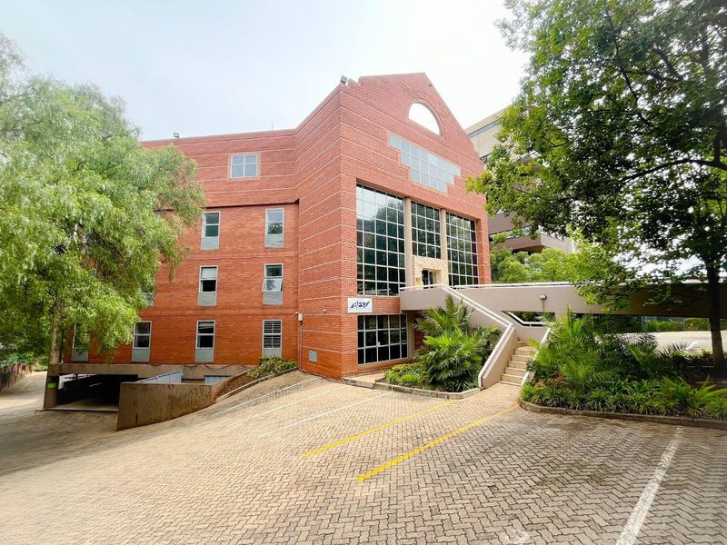 Commercial office space to rent in Parktown - Photo 10