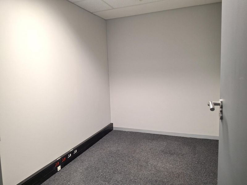 REVAMPED OFFICE PARK WITH BACK UP POWER & 24/7 SECURITY - RENT DIRECTLY FROM THE LANDLORD! - Photo 4