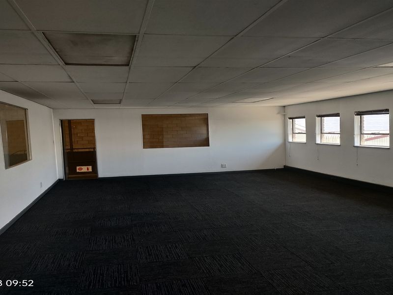415m2 warehouse  - TO LET - Photo 6