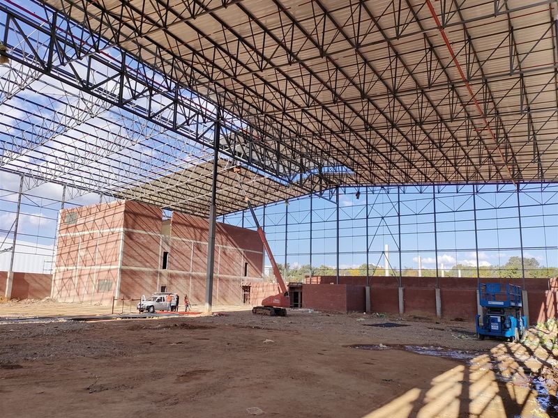 16000m2 warehouse - To Let - Photo 9