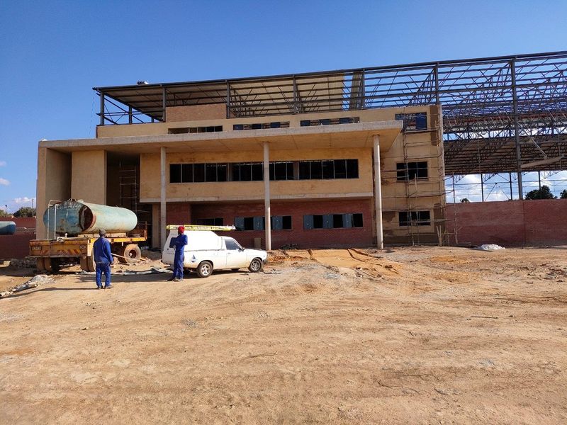 16000m2 warehouse - To Let - Photo 3