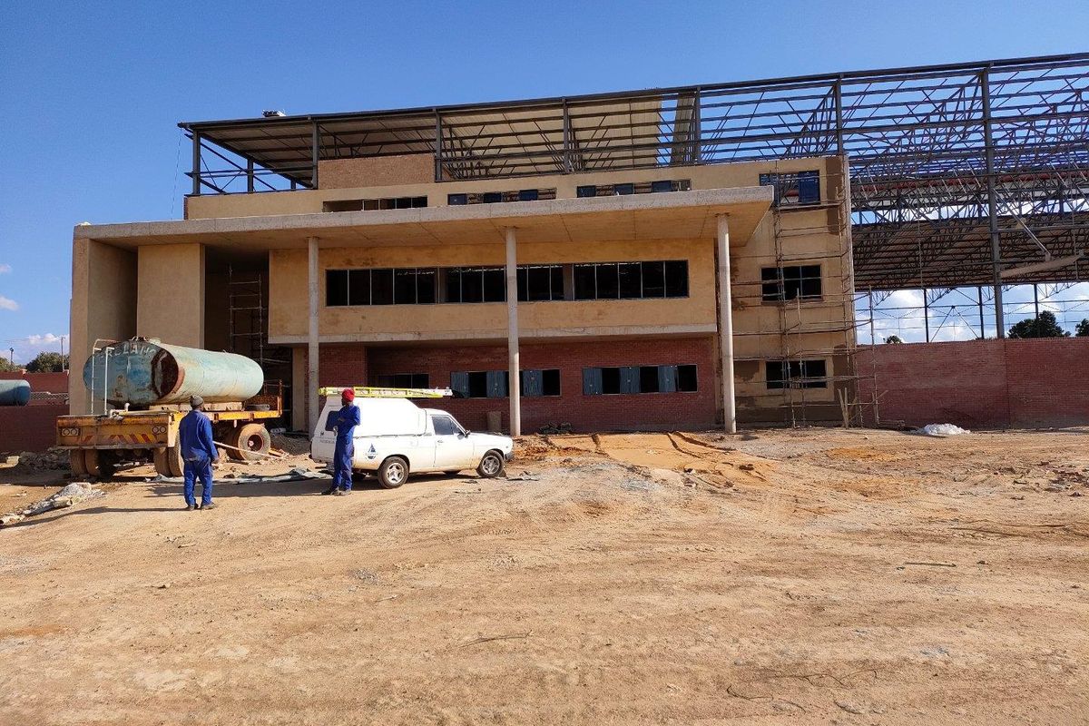 16000m2 warehouse - To Let - Photo 3