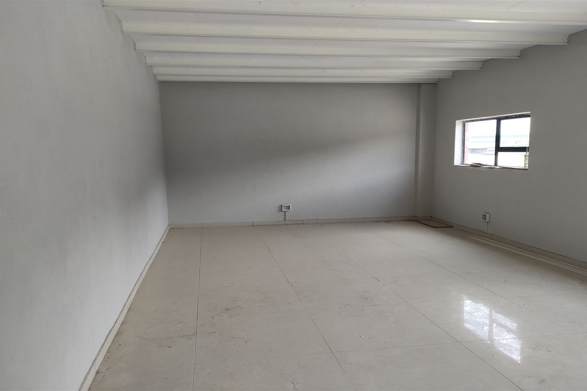 483m2  warehouse  - To Let - Photo 4