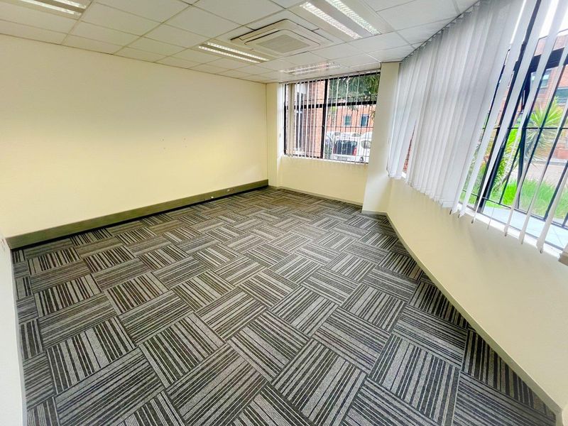 Office space to let - Photo 9