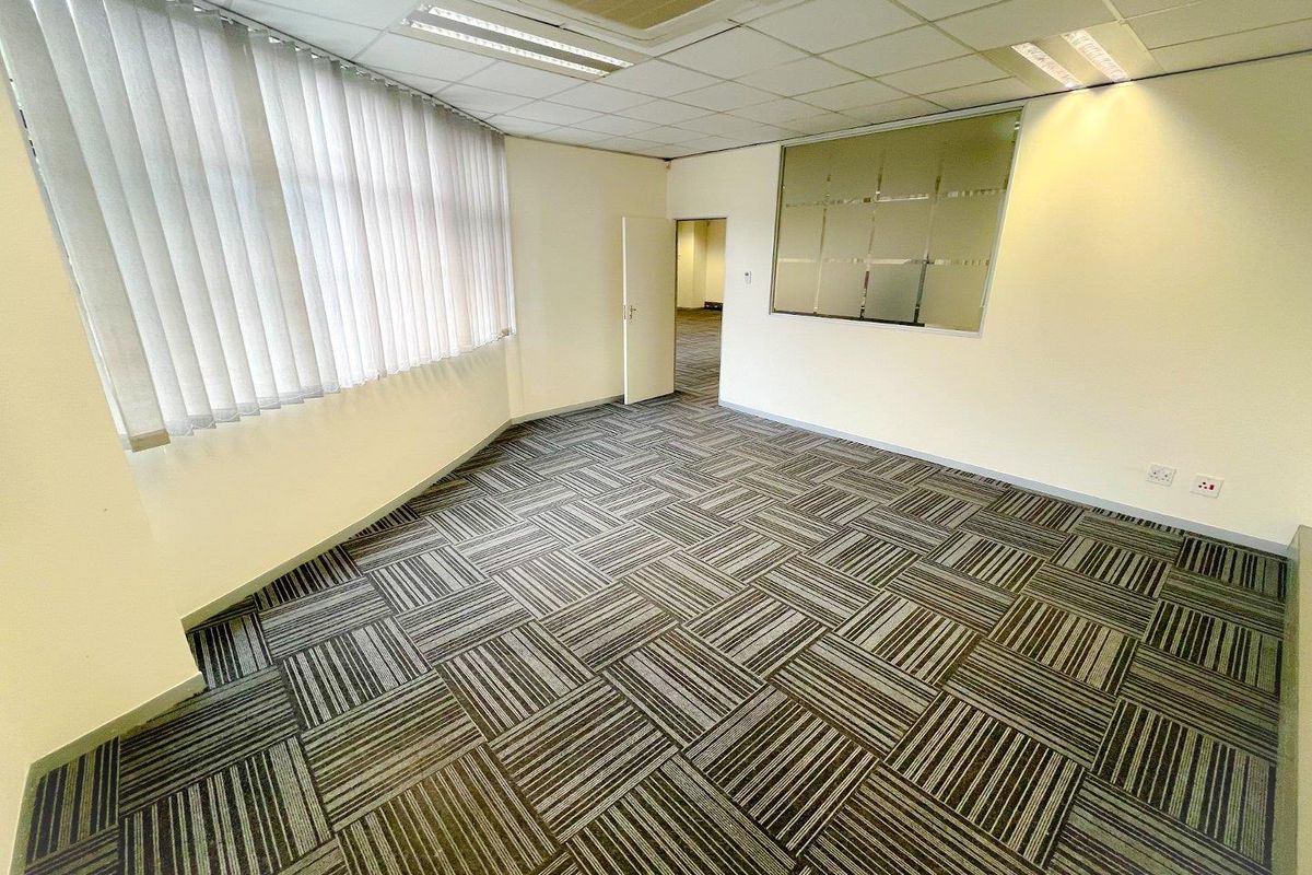 Office space to let - Photo 4