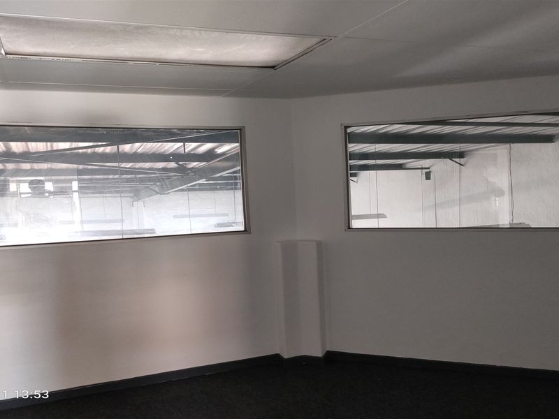 256m2  warehouse -To Let - Photo 8