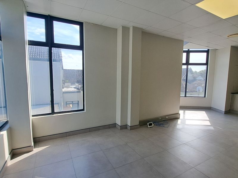 Well Located 51.55m2 Office to Let at Mzingazi Office Park - Photo 3