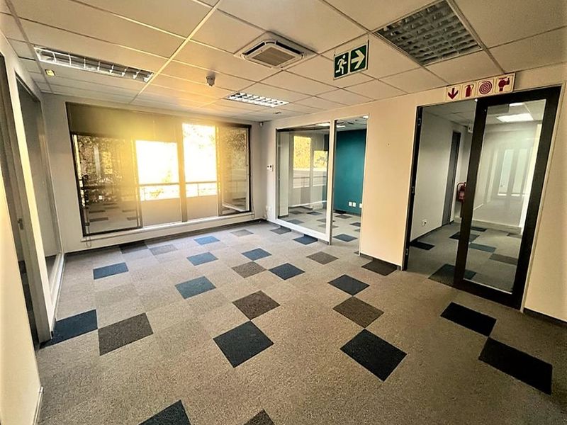 Office space to let - Photo 1