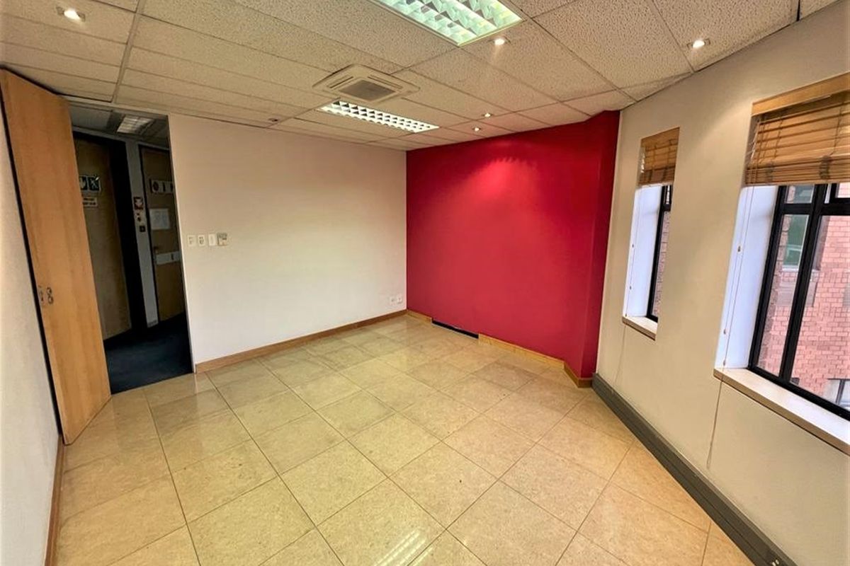 Office space to let - Photo 5