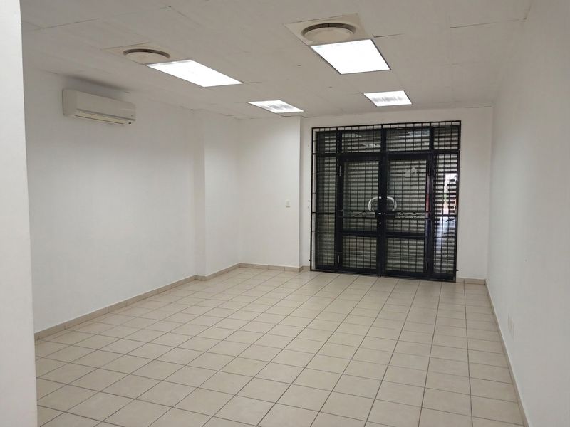 77 sqm Office Space To Let – Empangeni Central - Photo 1