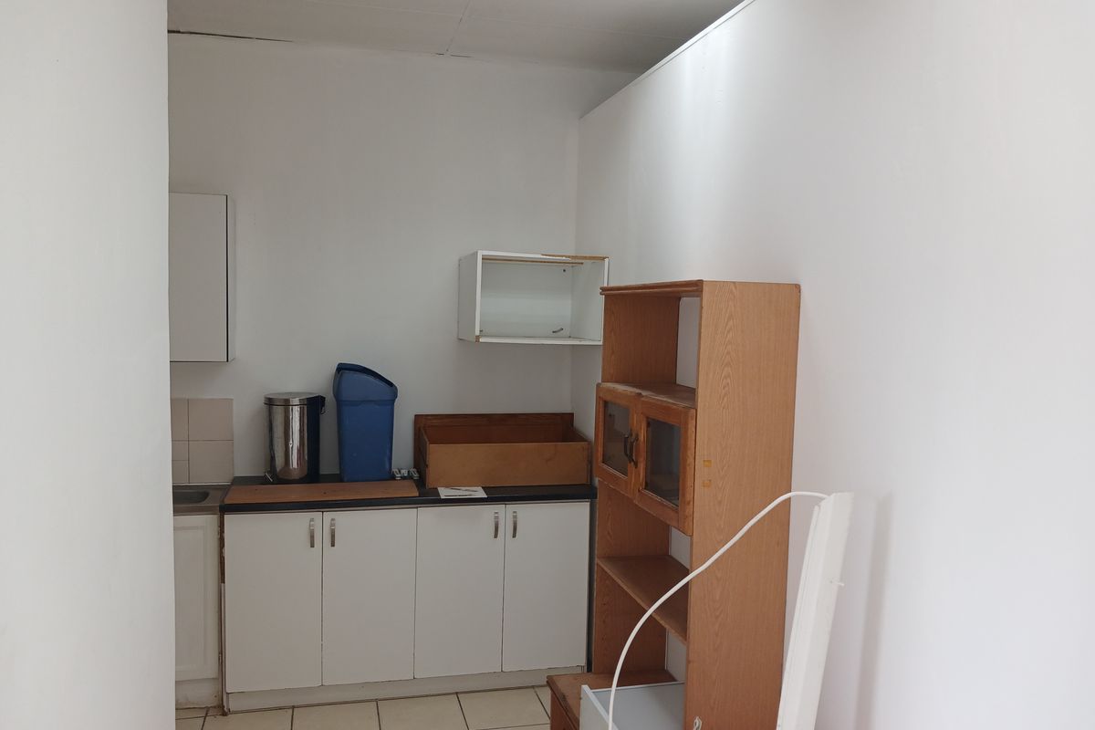 77 sqm Office Space To Let – Empangeni Central - Photo 5